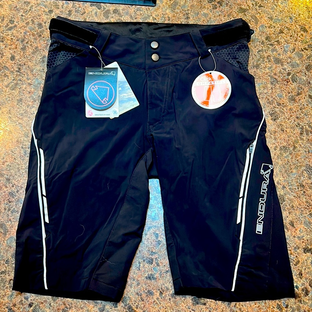 Endura singletrack lite mountain bike short size medium new with tags